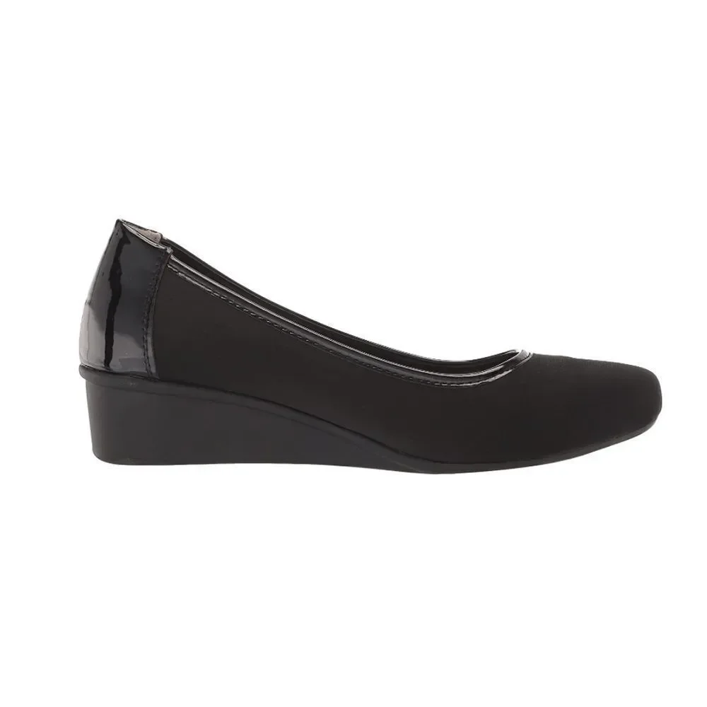 LONDON FOG Chester Neoprene Dress Wedge Size 7.5 NEW # Box 631
